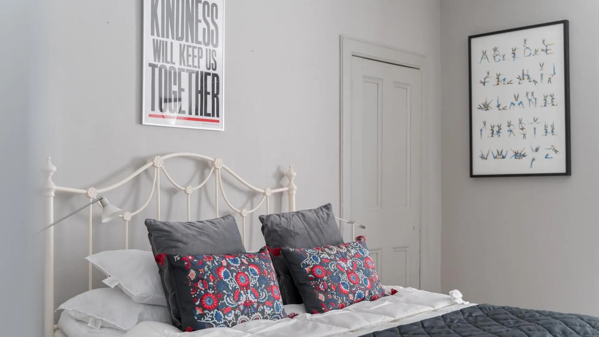 Beautiful & Bright 2Bd Flat - Haymarket Edinburgh Apartment