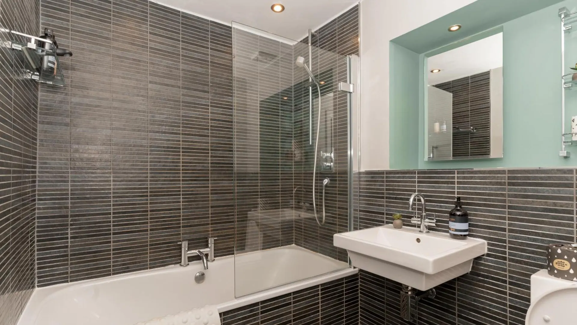 Beautiful & Bright 2Bd Flat - Haymarket Edinburgh Apartment